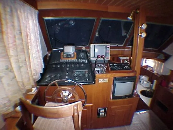 Slide: The Image of Neptunus 133 Motor Yacht 1986 - 3