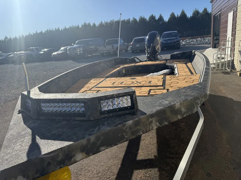 Slide: The Image of Excel 183 Tomahawk 2026 - 5