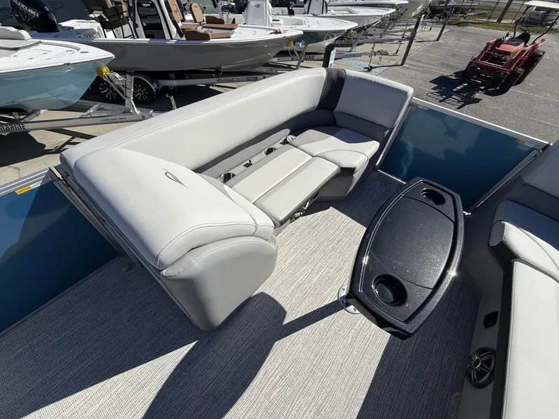 Slide: The Image of SunCatcher Select Series 22RC-YAMAHA VF115 SHO 2026 - 13