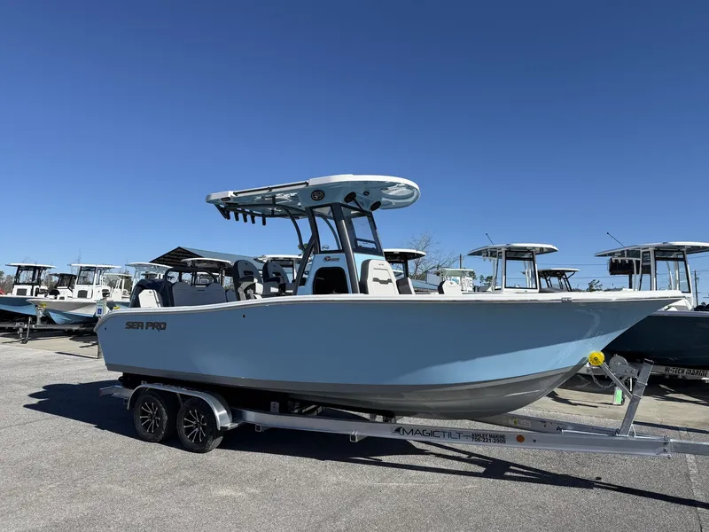 The Image of Sea Pro 245FLX R 2026 - 1