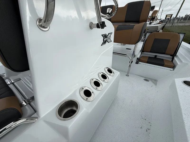 Slide: The Image of Xpress H20B Bay 2026 - 11