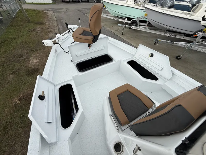 Slide: The Image of Xpress H20B Bay 2026 - 7