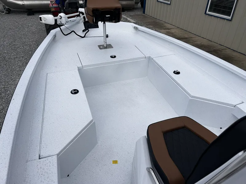 Slide: The Image of Xpress H22B Bay 2026 - 8