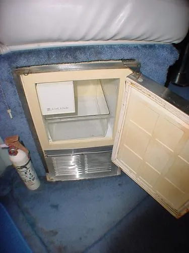 Slide: The Image of Sea Ray Sedan 1989 - 10