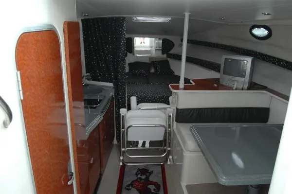 Slide: The Image of Wellcraft 330 Coastal (05 Repower) 2003 - 2