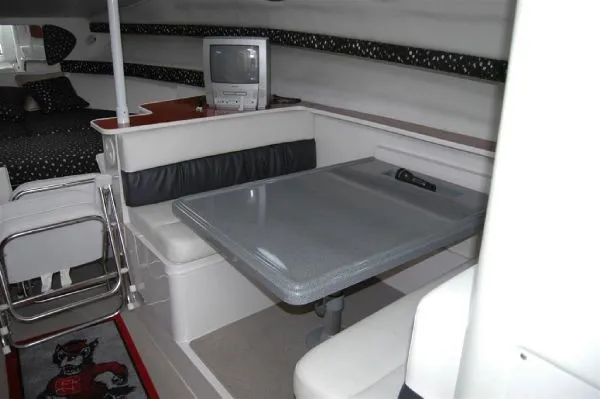 Slide: The Image of Wellcraft 330 Coastal (05 Repower) 2003 - 4