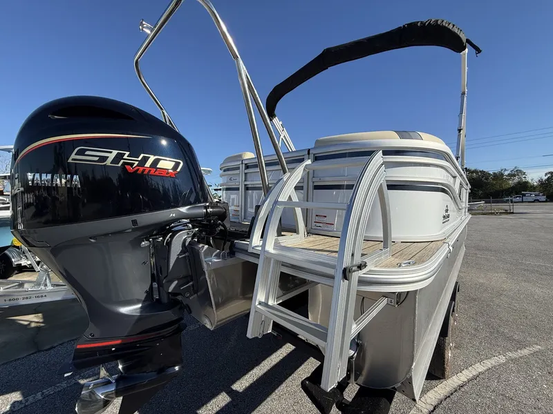 Slide: The Image of SunCatcher Select Series 322RC-YAMAHA VF175 SHO 2026 - 3