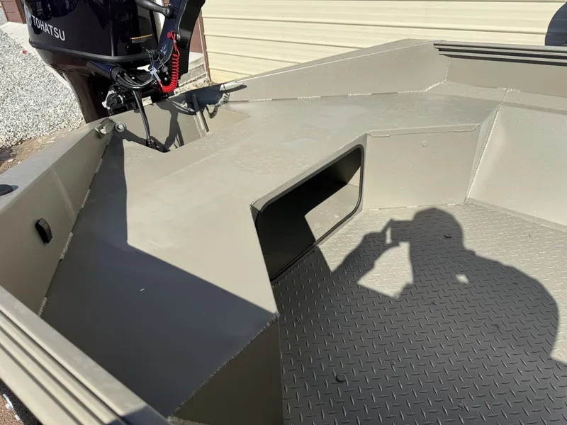 Slide: The Image of Edge Boats Sportsman Series 656DB MID DECK 2026 - 5