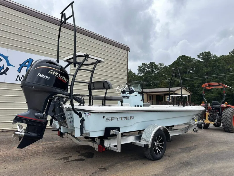 Slide: The Image of Spyder FX19 Vapor 2026 - 18