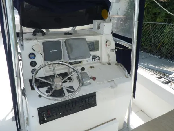 Slide: The Image of Shamrock 260 CC tow boat 1999 - 7