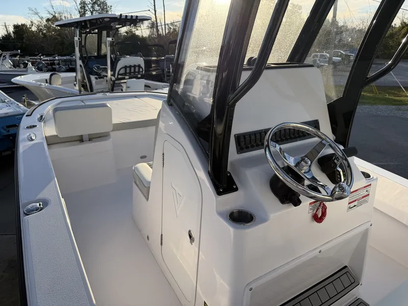 Slide: The Image of Twin Vee 22 BayCat 2026 - 12