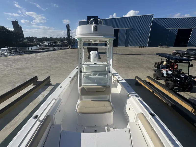 Slide: The Image of Everglades 243 CC with Tower 2020 - 14