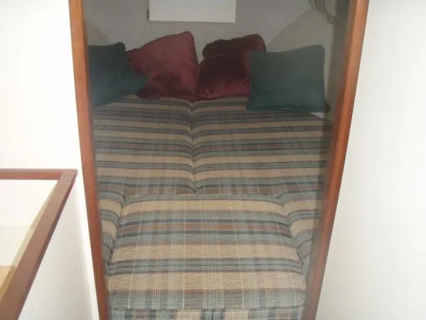 Slide: The Image of Camano Troll 2000 - 10