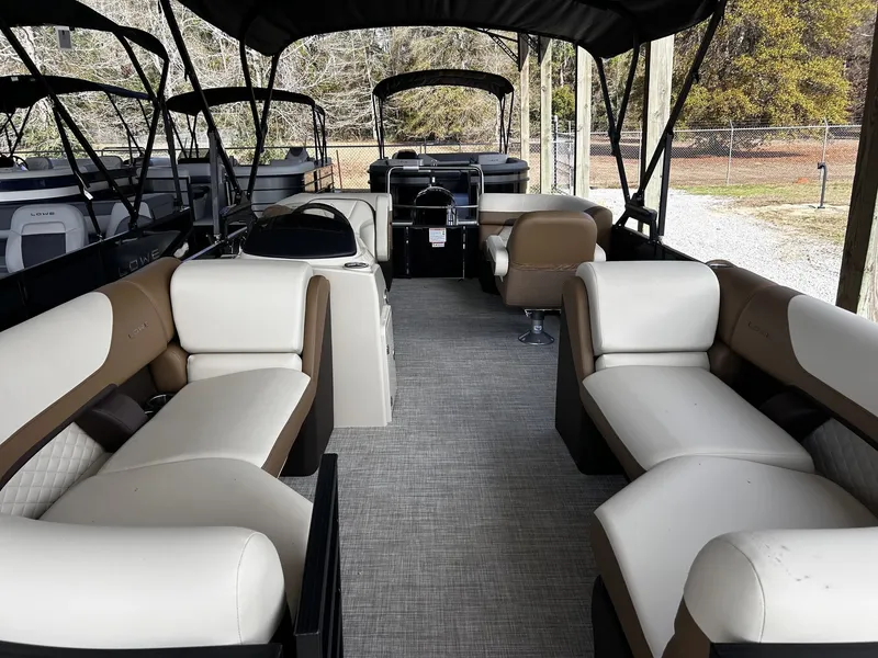 Slide: The Image of Lowe SS 210 2026 - 3