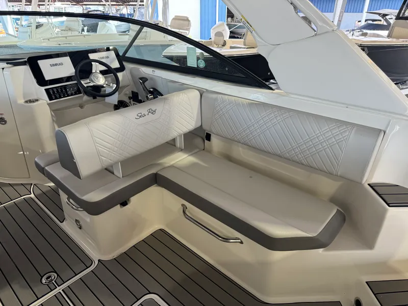 Slide: The Image of Sea Ray SDX 270 Outboard 2026 - 7