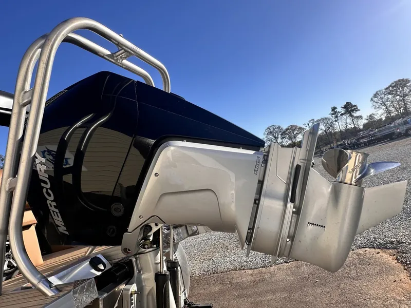 Slide: The Image of Aloha CLUB SERIES 260-300HP 2026 - 3