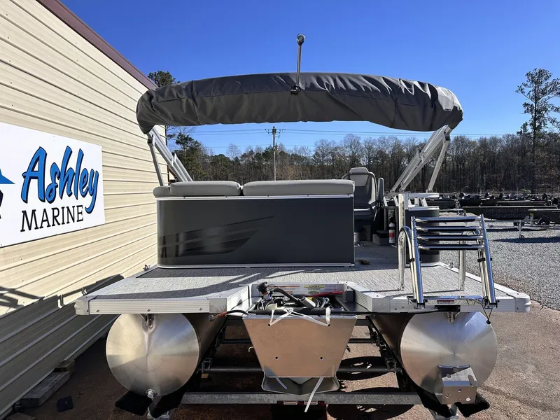 Slide: The Image of Avalon Venture 21 CRUISE-115HP 2026 - 3