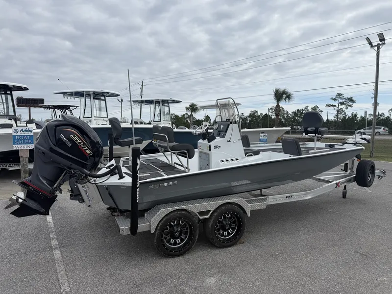 Slide: The Image of Xpress Xclusive R Series XR 21 BAY WITH FORWARD SEATING 2026 - 2