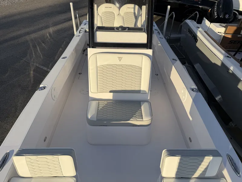 Slide: The Image of Twin Vee 22 BayCat 2026 - 5