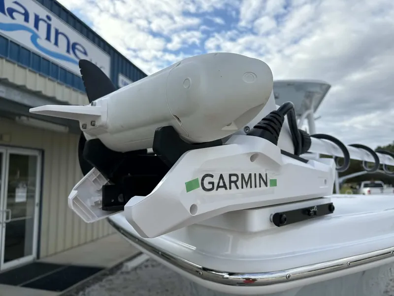 Slide: The Image of Blazer Bay 2700 Hybrid 2026 - 24