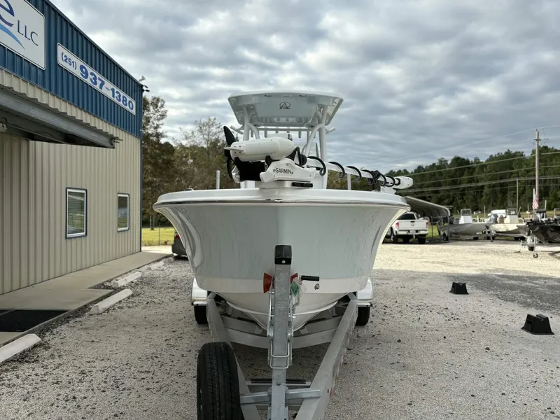 Slide: The Image of Blazer Bay 2700 Hybrid 2026 - 4