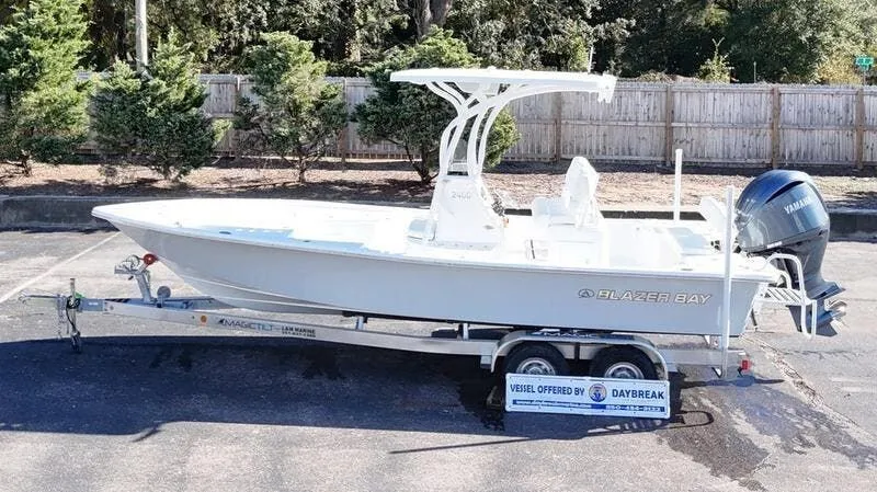 The Image of Blazer Bay 2400 2025 - 1