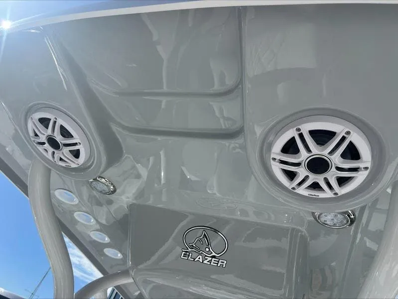 Slide: The Image of Blazer Bay 2400 2025 - 13