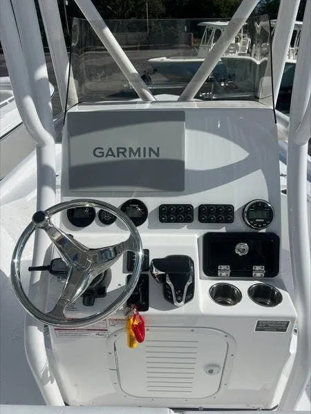 Slide: The Image of Blazer Bay 2400 2025 - 15