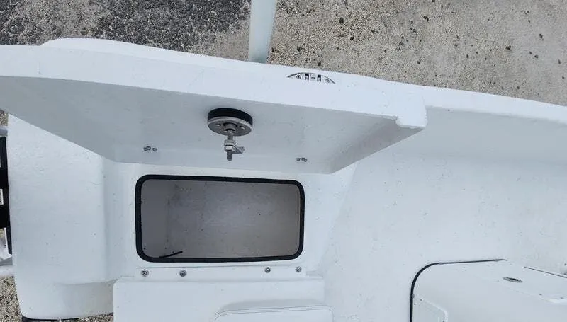 Slide: The Image of Blazer Bay 2400 2025 - 18