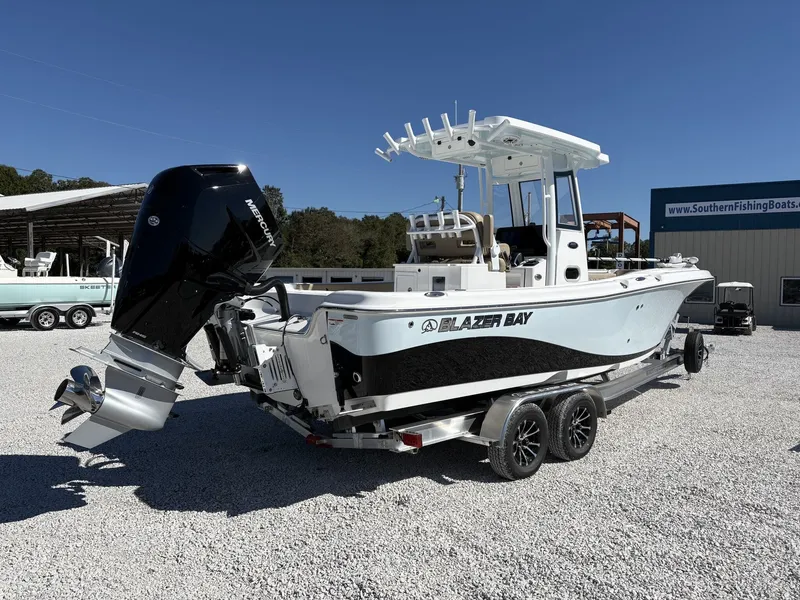 Slide: The Image of Blazer Bay Makaira 2600 2026 - 5