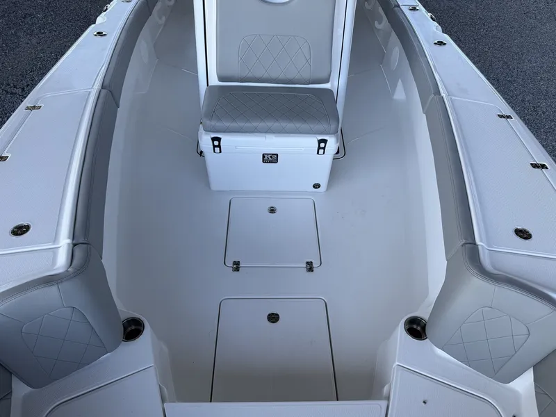 Slide: The Image of Blazer Bay Makaira 2800 2026 - 13