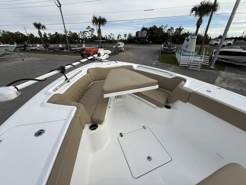 Slide: The Image of Blazer Bay Makaira 2600 2026 - 13