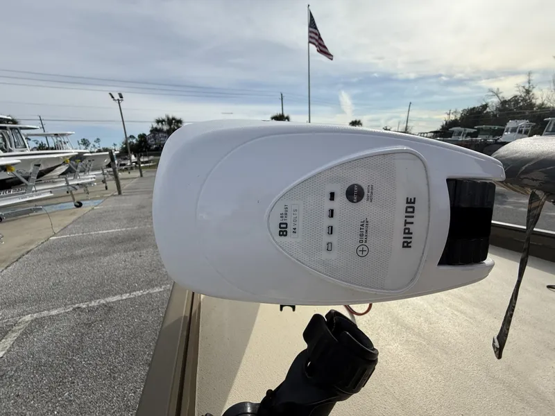 Slide: The Image of G3 Gator Tough 17 with 70 2022 - 6