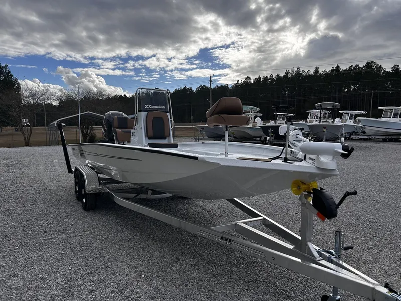 Slide: The Image of Xpress Hyper-Lift Series H22B-200HP 2026 - 3