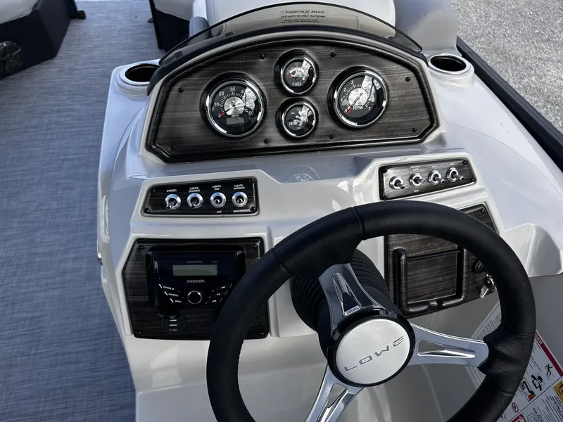 Slide: The Image of Lowe SS 210 2026 - 4