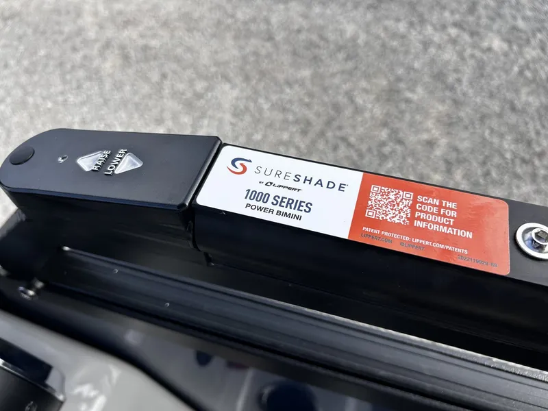 Slide: The Image of Lowe SS 210 2026 - 9