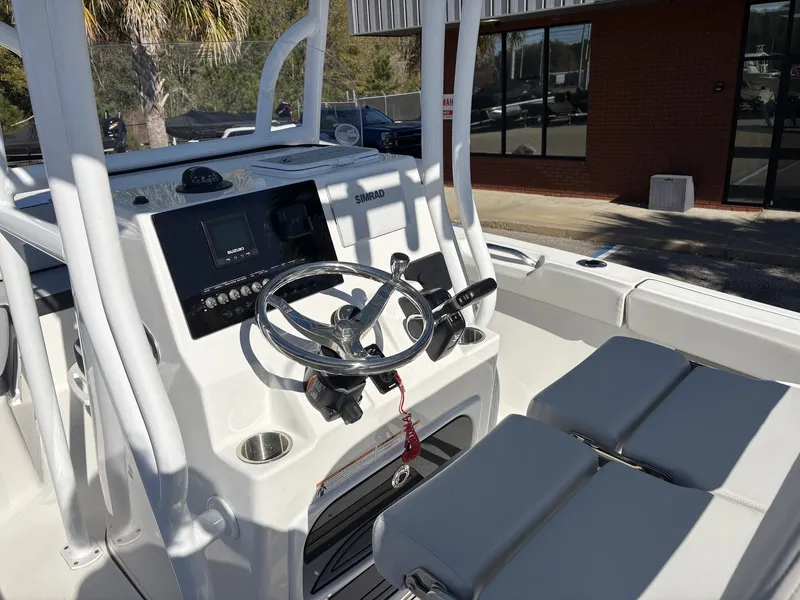 Slide: The Image of Sea Pro 225FLX Sandbar 2025 - 9