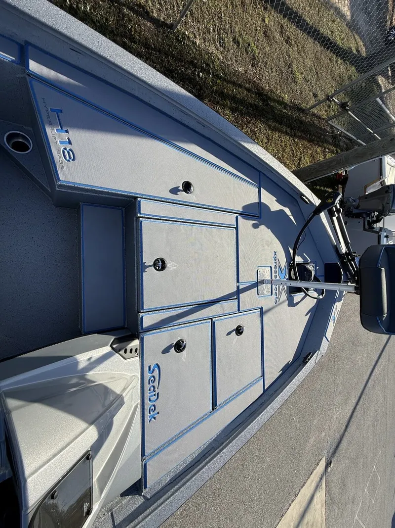 Slide: The Image of Xpress H18 Bass 2026 - 2