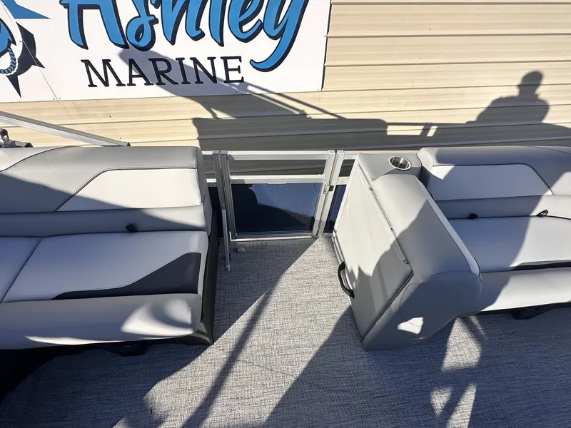 Slide: The Image of Avalon Venture Cruise - 21' 2026 - 5