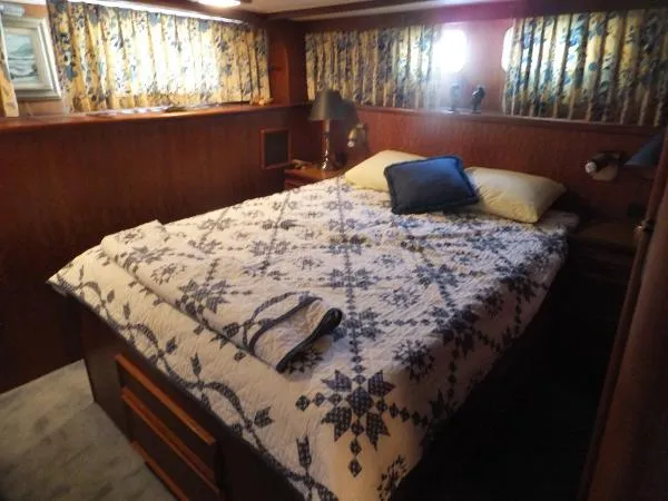 Slide: The Image of Hatteras 53 Motor Yacht 1979 - 7