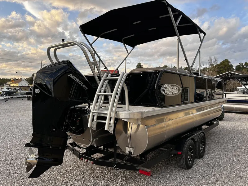 Slide: The Image of Aloha CLUB SERIES 230-200HP 2026 - 3