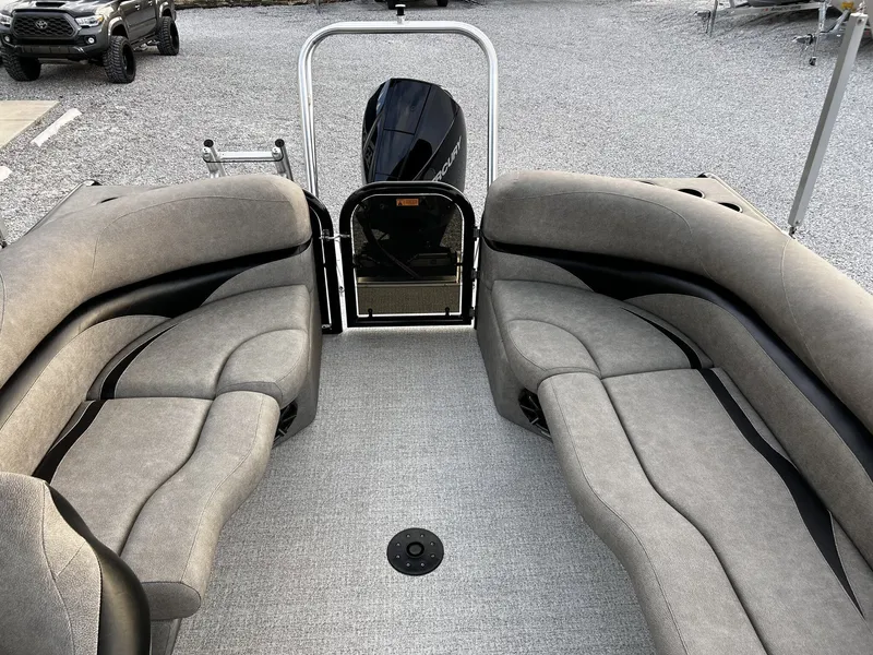 Slide: The Image of Aloha CLUB SERIES 230-200HP 2026 - 9