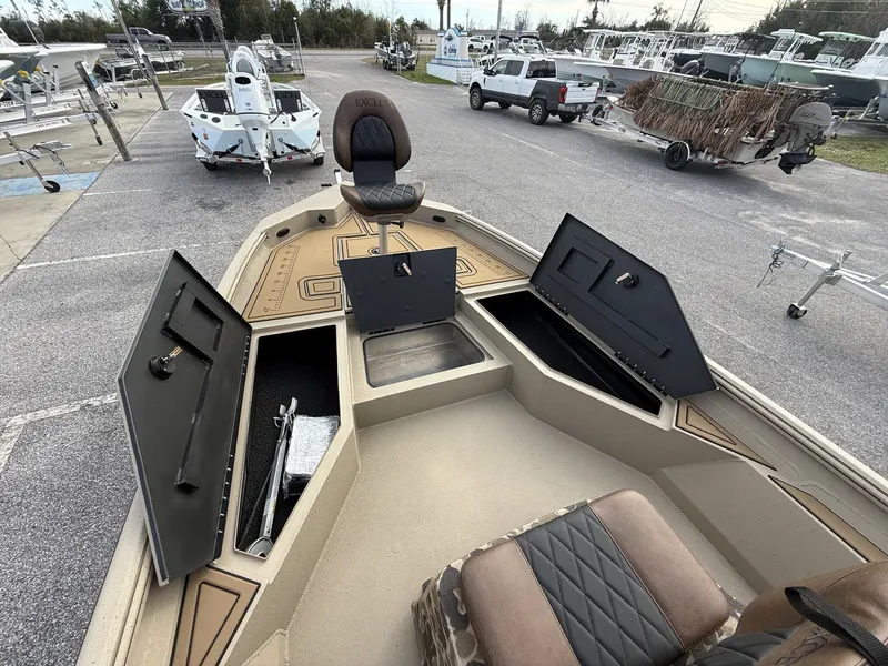 Slide: The Image of Excel 220 Bay Pro Elite 2026 - 7