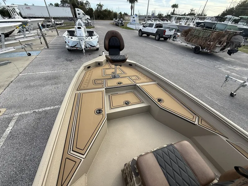 Slide: The Image of Excel 220 Bay Pro Elite 2026 - 8