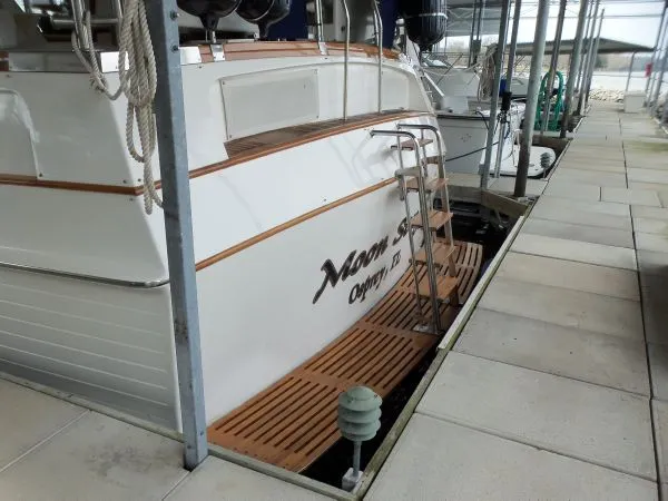 Slide: The Image of Grand Banks Motoryacht / 3 Strm / Stabilized 1987 - 6