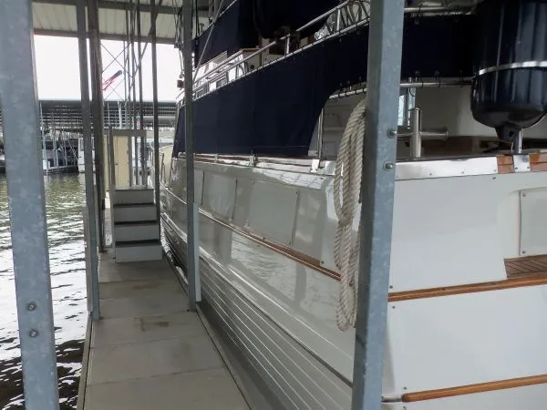 Slide: The Image of Grand Banks Motoryacht / 3 Strm / Stabilized 1987 - 8