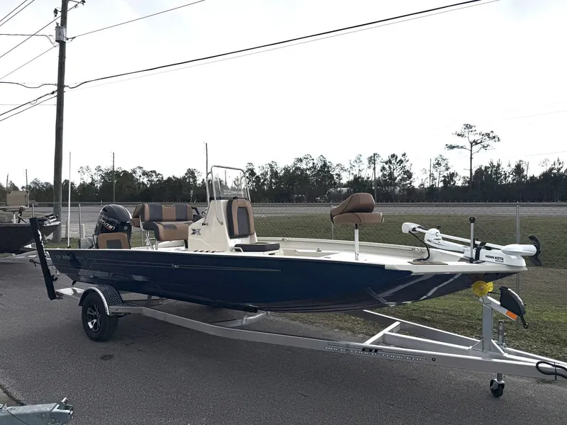 Slide: The Image of Xpress Hyper-Lift Bay Series H20 BAY W/ HYD STEERING 2026 - 1