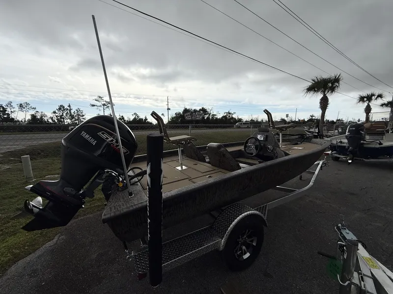 Slide: The Image of Xpress Hyper-Lift Crappie Series H18C 2026 - 9