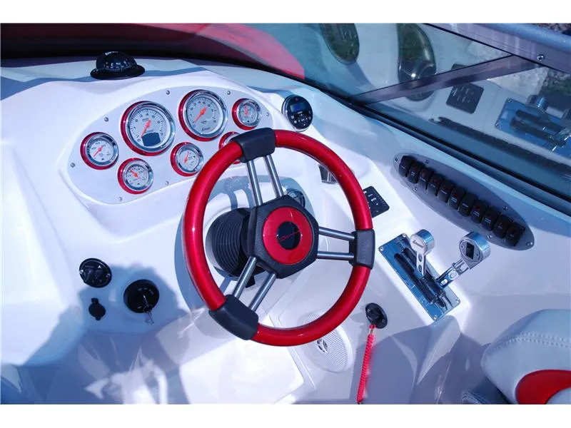 Slide: The Image of CHECKMATE BOATS INC 275 ZT 2015 - 3