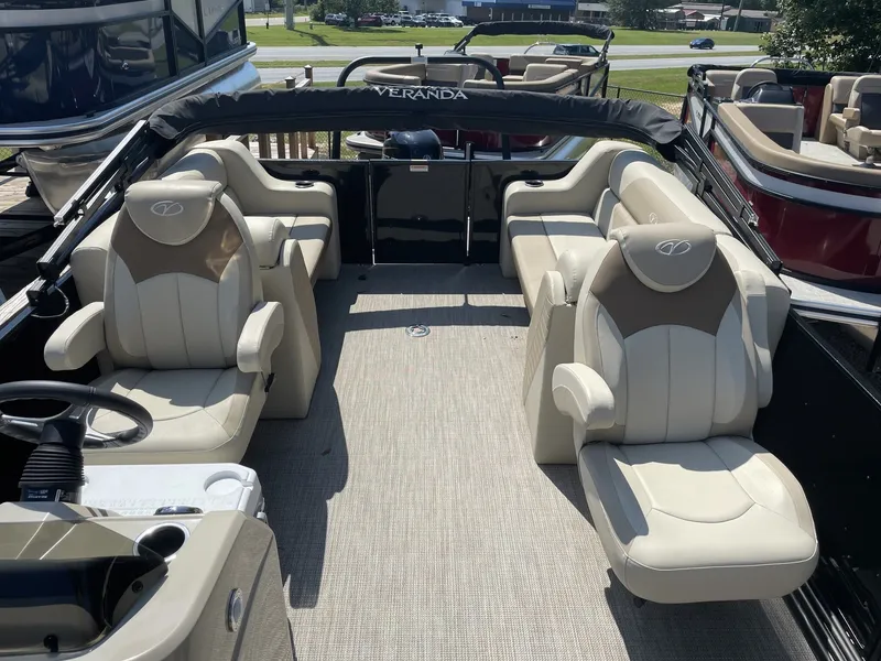 Slide: The Image of Veranda Vista View Series 22 RC 2025 - 11